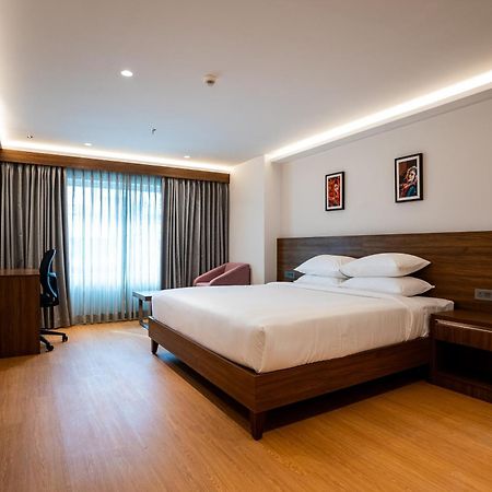 Lilac Hotel Guruvāyūr Extérieur photo
