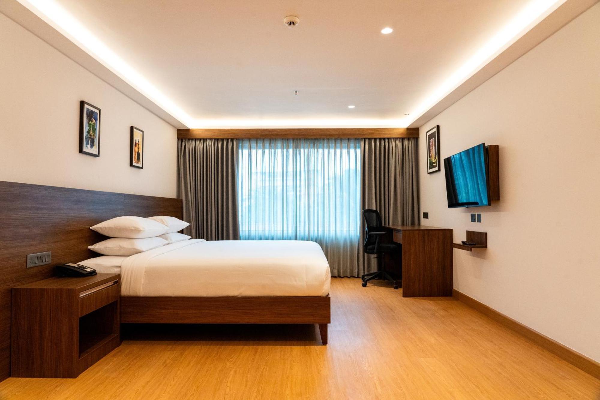 Lilac Hotel Guruvāyūr Extérieur photo