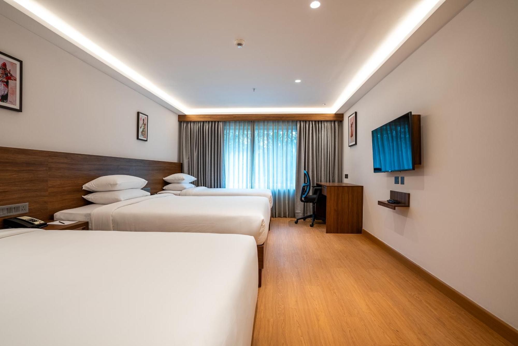 Lilac Hotel Guruvāyūr Extérieur photo
