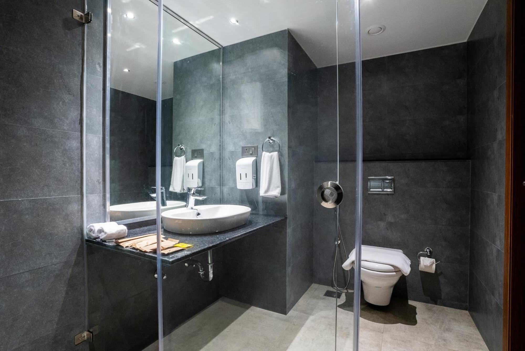 Lilac Hotel Guruvāyūr Extérieur photo