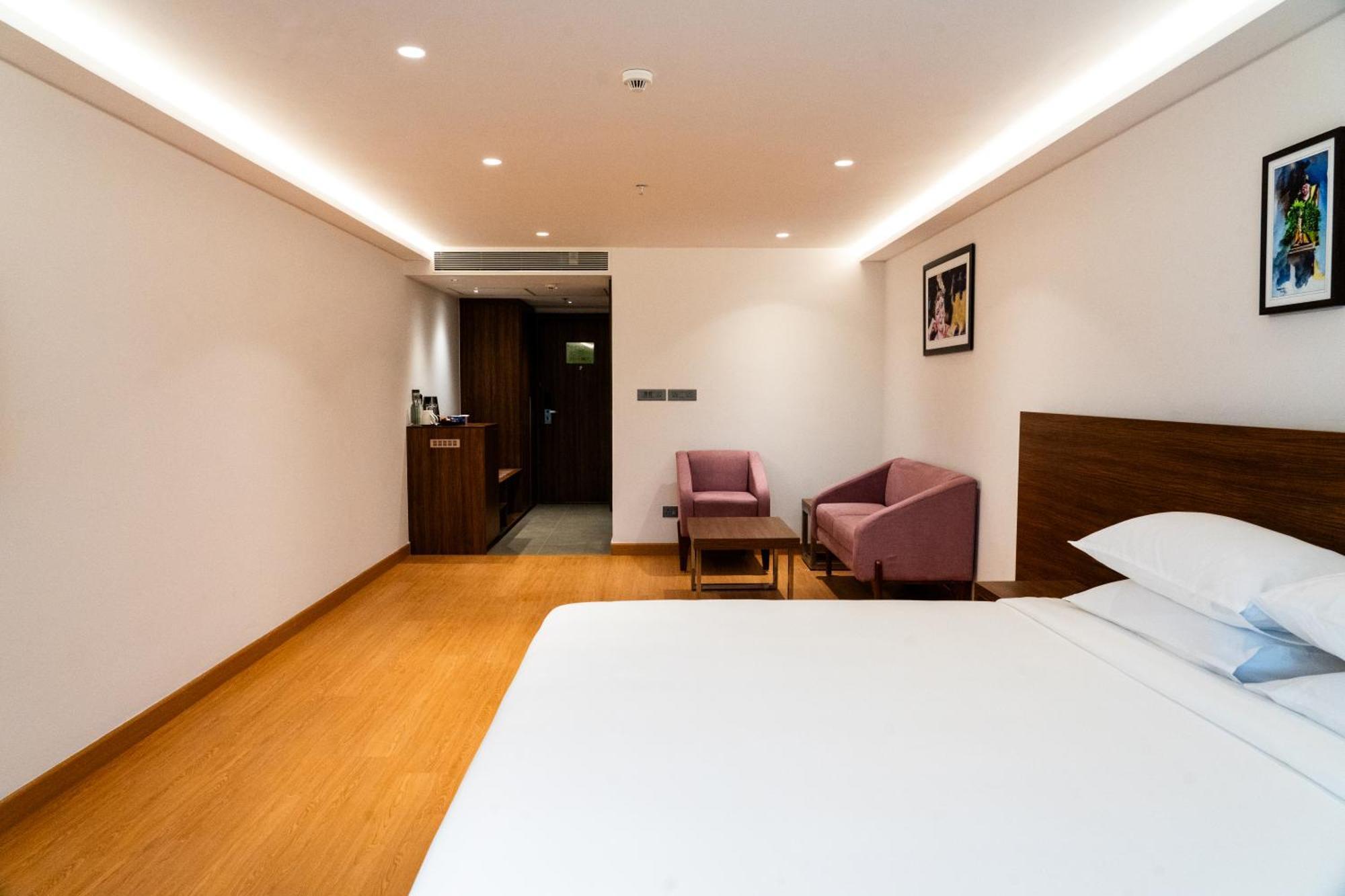 Lilac Hotel Guruvāyūr Extérieur photo