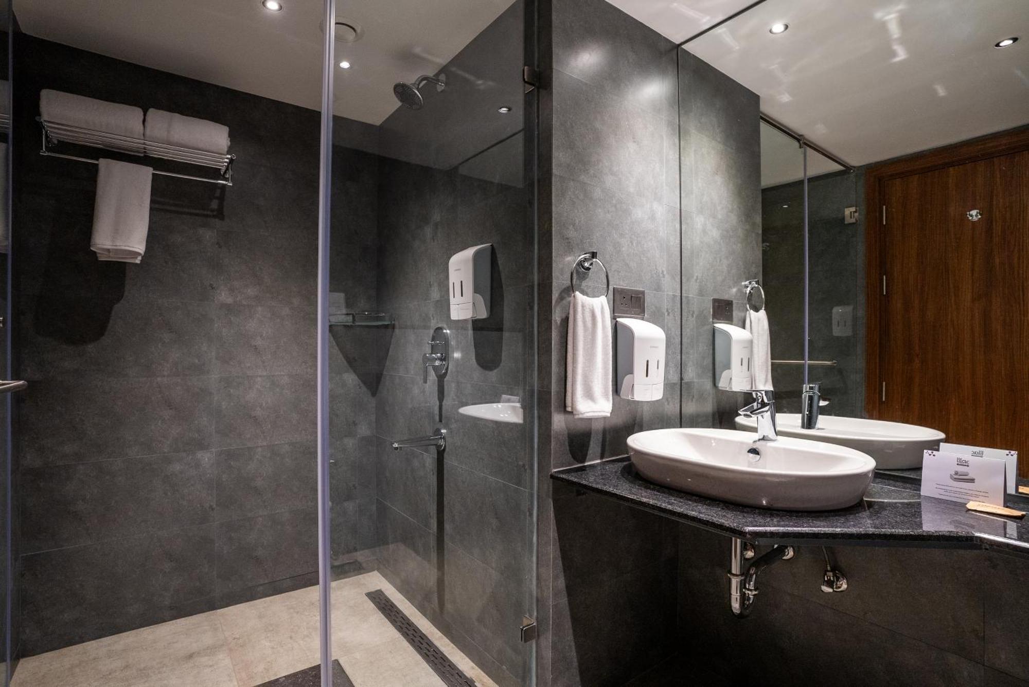 Lilac Hotel Guruvāyūr Chambre photo